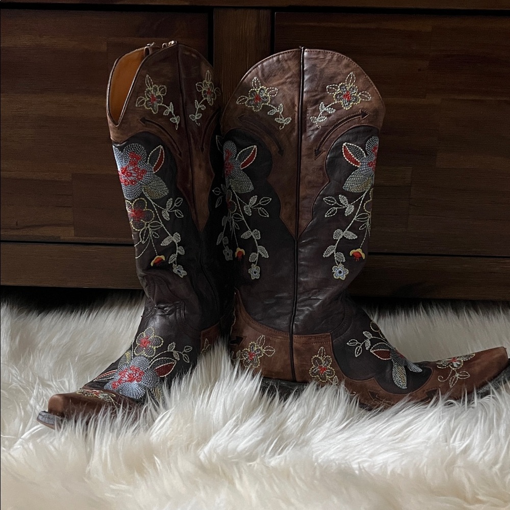 Old Gringo Bonnie Brown Embroidered just below the knee Boots